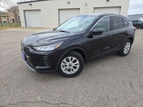 Certified 2023 Ford Escape Active w/ Tech Pack #2 image 1
