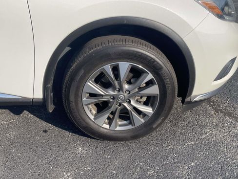Used 2018 Nissan Murano SL w/ Cargo Package FWD image 3