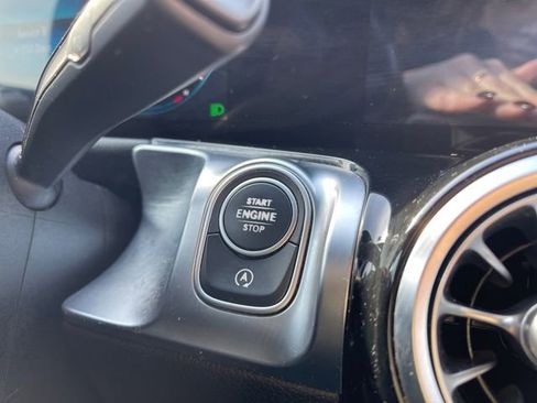 Used 2020 Mercedes-Benz GLB 250 4MATIC image 25