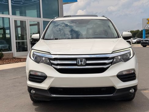 Used 2018 Honda Pilot Touring image 4