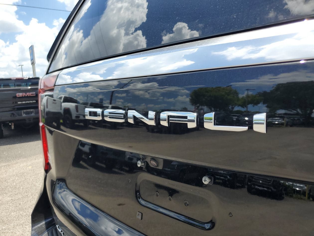 New 2026 GMC Yukon Denali RWD image 9