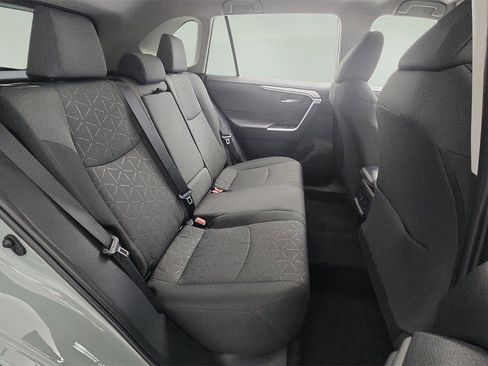 Used 2022 Toyota RAV4 XLE image 29