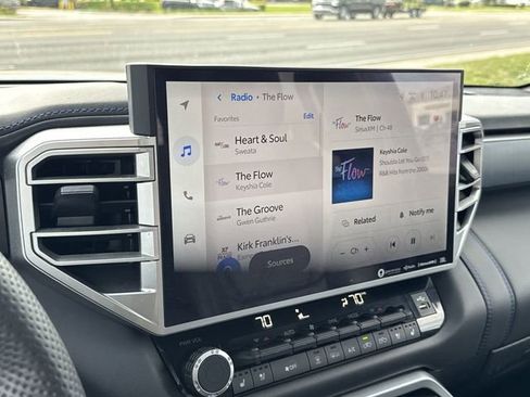 Used 2024 Toyota Tundra Platinum image 18