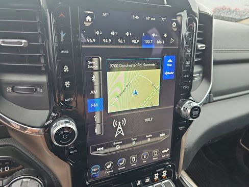 Used 2020 RAM 1500 Laramie AWD/4WD image 17
