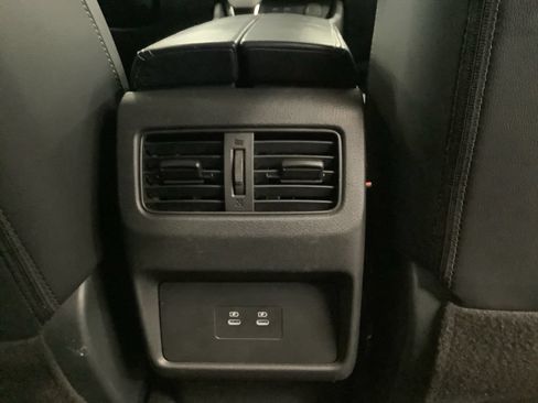 Used 2026 Nissan Rogue SL AWD/4WD image 19