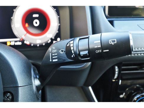 Used 2024 Nissan Rogue Platinum w/ Platinum Premium Package image 21