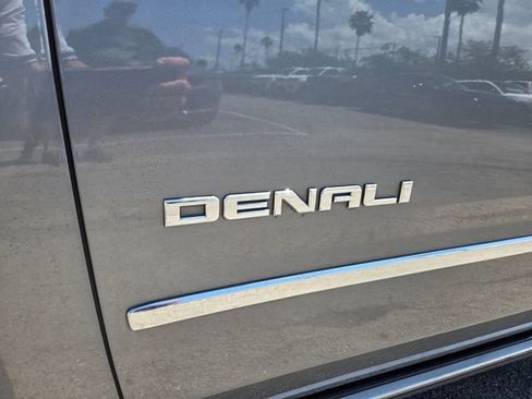 Used 2019 GMC Yukon XL Denali w/ Denali Ultimate Package image 5