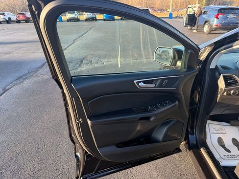 Used 2023 Ford Edge SEL image 18