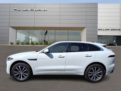 Certified 2025 Jaguar F-PACE R-Dynamic S image 6