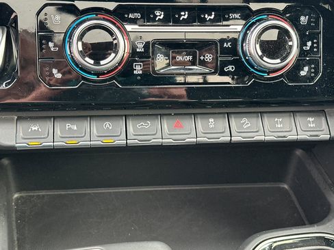 Used 2024 GMC Sierra 1500 AT4X image 30