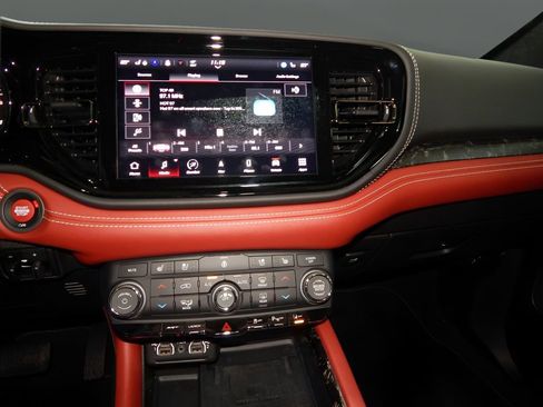 Used 2024 Dodge Durango SRT AWD/4WD image 19