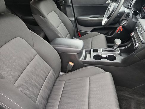 Certified 2022 Kia Sportage LX image 19