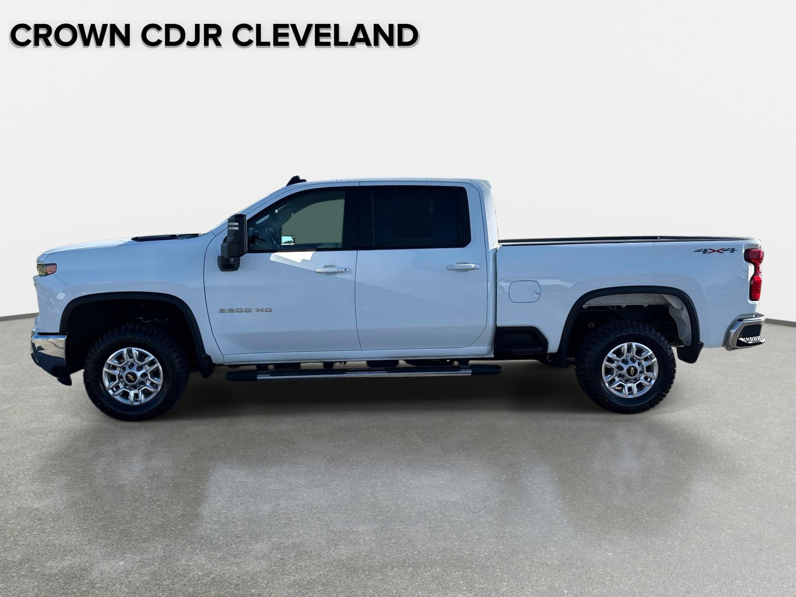 Used 2025 Chevrolet Silverado 2500 LT w/ Convenience Package AWD/4WD image 8