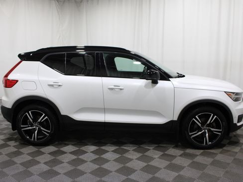 Used 2019 Volvo XC40 T5 R-Design AWD/4WD image 31