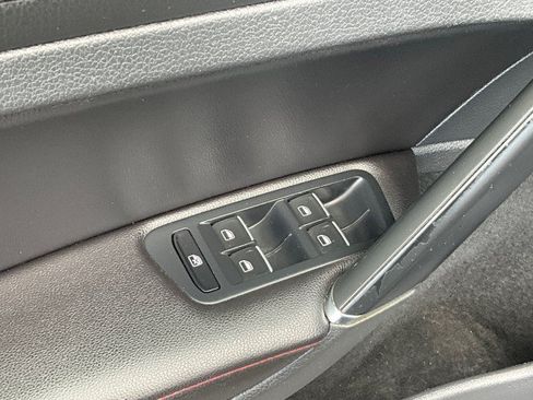 Used 2015 Volkswagen GTI S FWD image 24