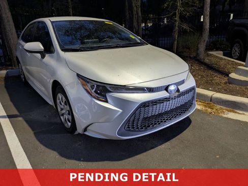 Used 2022 Toyota Corolla LE image 1