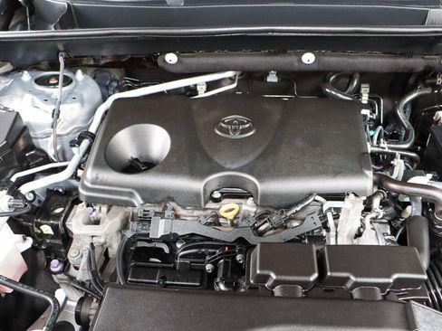 Used 2019 Toyota RAV4 XLE image 30