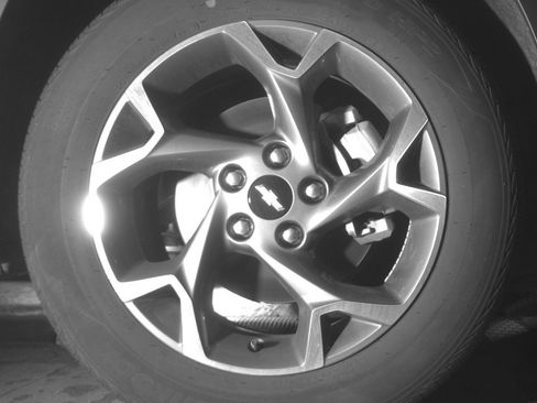 Used 2025 Chevrolet Trax LT FWD image 13
