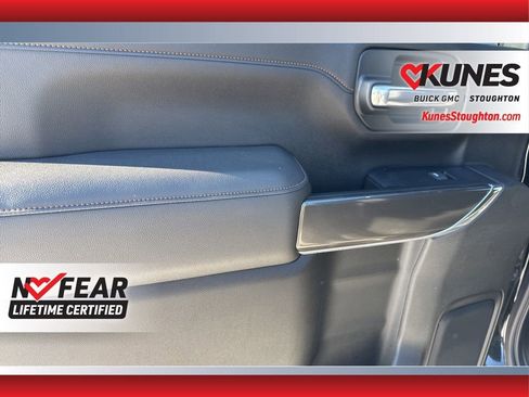 Used 2023 GMC Sierra 2500 AT4 image 38