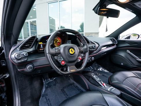 Used 2016 Ferrari 488 GTB RWD image 32