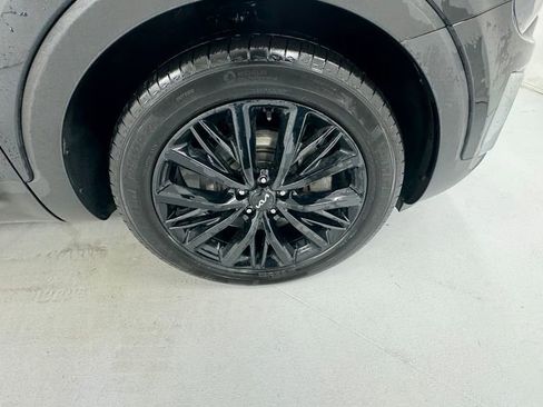 Used 2022 Kia Telluride SX w/ SX Prestige Package AWD/4WD image 9