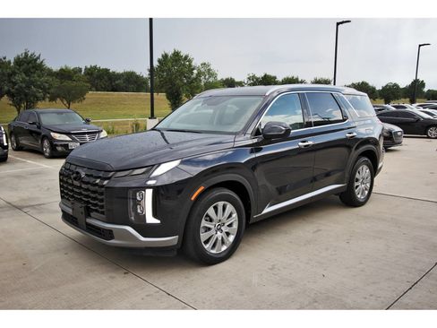 Certified 2025 Hyundai Palisade SEL FWD image 3