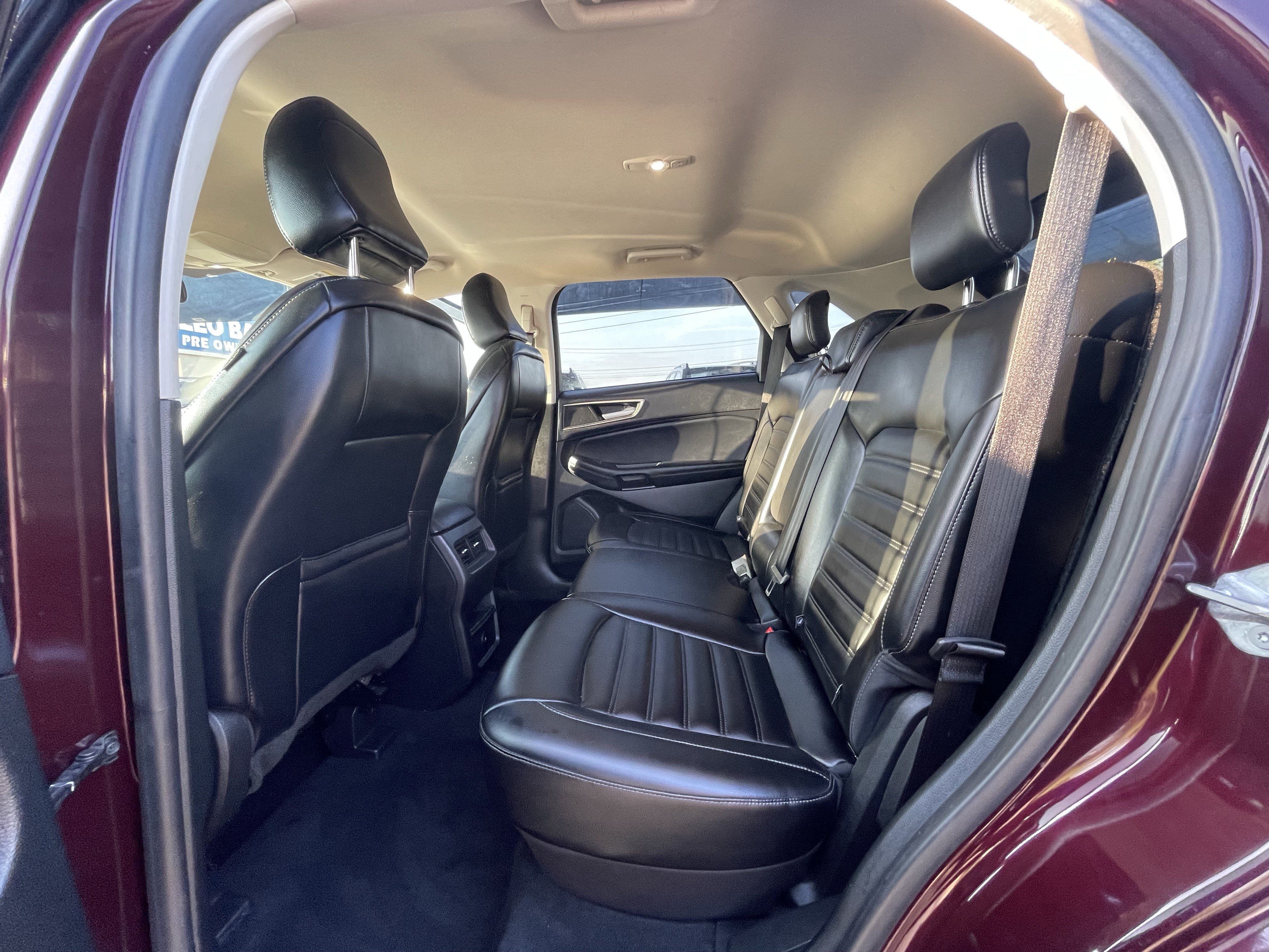 Used 2023 Ford Edge SEL AWD/4WD image 9