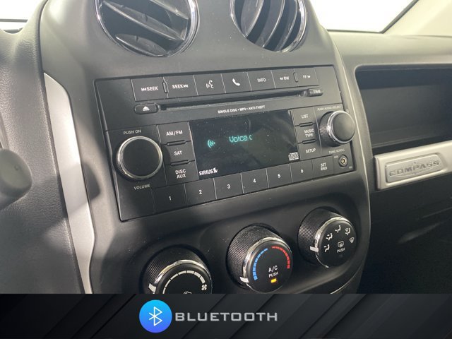 Used 2014 Jeep Compass Latitude AWD/4WD image 2