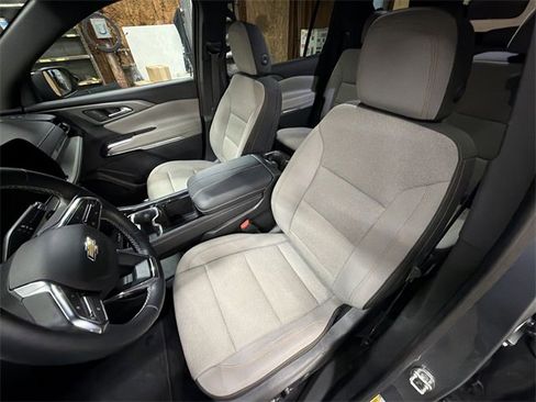 Certified 2025 Chevrolet Traverse LT image 20
