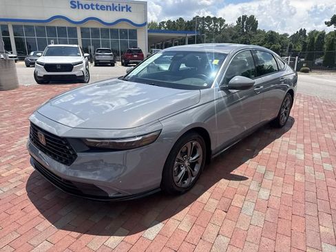 Certified 2024 Honda Accord EX-L image 1