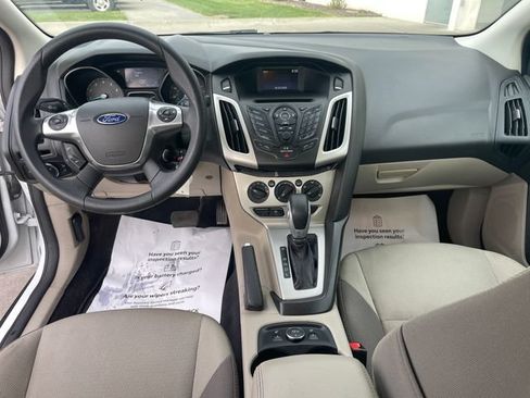 Used 2014 Ford Focus SE w/ SE Winter Package FWD image 13