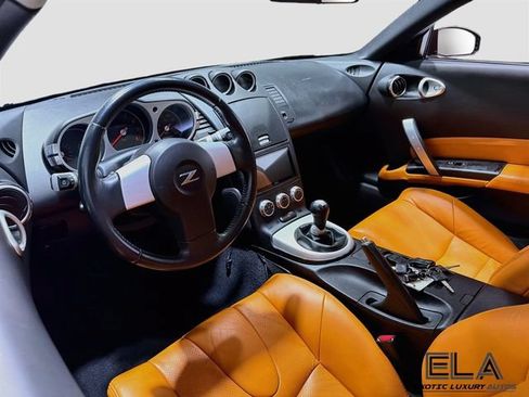 Used 2006 Nissan 350Z Coupe w/ (K96) Aerodynamics Pkg RWD image 10