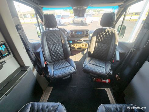 Used 2024 Mercedes-Benz Sprinter 3500 image 53