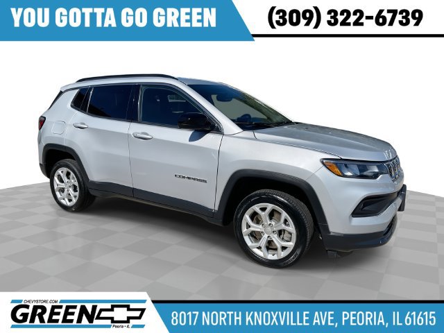Used 2024 Jeep Compass Latitude AWD/4WD image 1