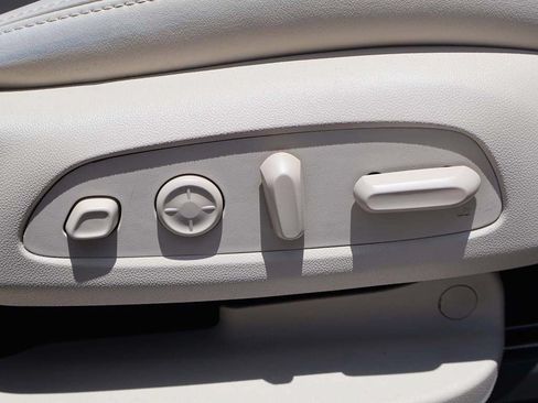 Used 2023 Buick Enclave Premium w/ Experience Buick Package FWD image 38