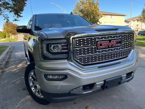 Used 2018 GMC Sierra 1500 Denali image 1