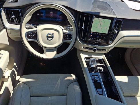 Certified 2024 Volvo XC60 B5 Ultimate w/ Climate Package AWD/4WD image 12