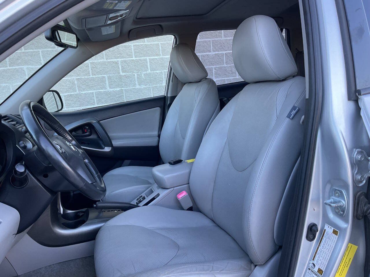 Used 2009 Toyota RAV4 Limited w/ Limited Extra Value Pkg AWD/4WD image 15