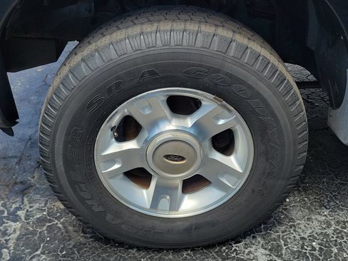 Used 2001 Ford Explorer Sport Trac 4x4 image 9
