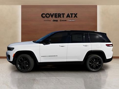 New 2025 Jeep Grand Cherokee Limited image 2