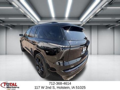 Used 2026 Chevrolet Traverse RS w/ LPO, Floor Liner Package AWD/4WD image 5
