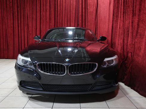 Used 2011 BMW Z4 sDrive30i image 11