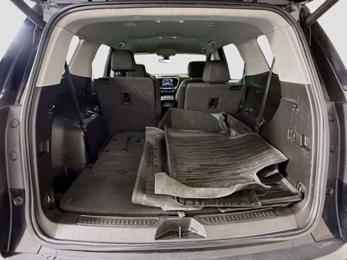 Used 2022 GMC Acadia SLE w/ Driver Convenience Package FWD image 35