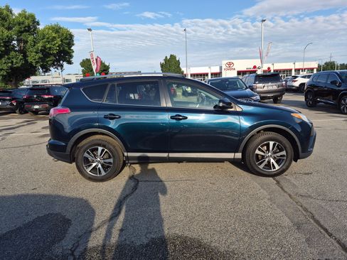 Used 2017 Toyota RAV4 XLE w/ All Weather Liner Package AWD/4WD image 2