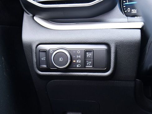 Used 2023 Ford Explorer XLT w/ Equipment Group 202A AWD/4WD image 35