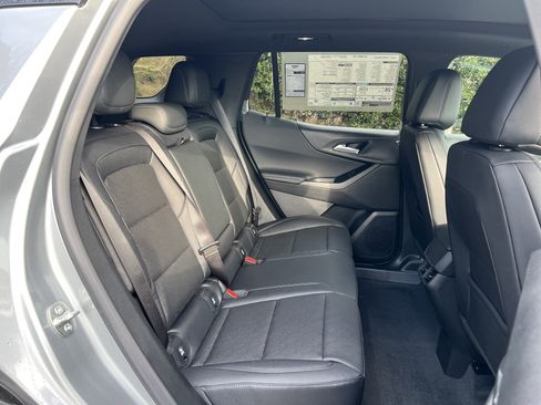 New 2026 Chevrolet Equinox LT w/ Convenience Package II image 35