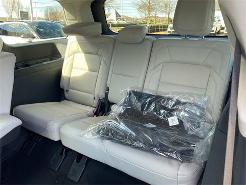 New 2026 Lincoln Navigator Reserve image 8