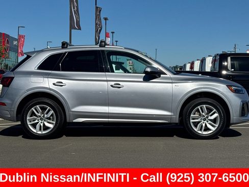 Used 2023 Audi Q5 2.0T Premium w/ Convenience Package AWD/4WD image 3