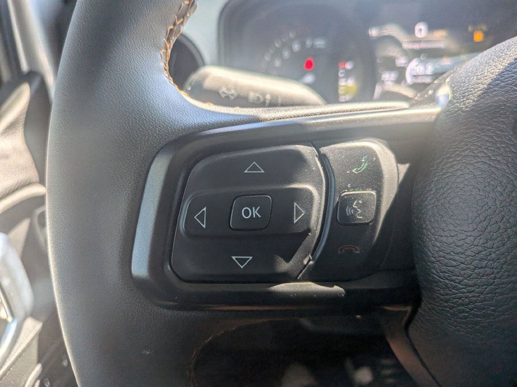Used 2024 Jeep Wrangler Unlimited AWD/4WD image 19