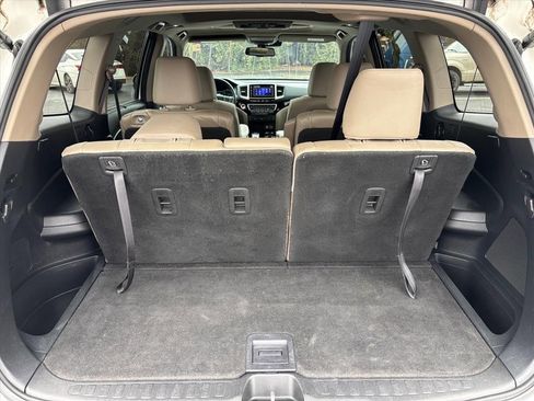 Used 2017 Honda Pilot Elite image 25